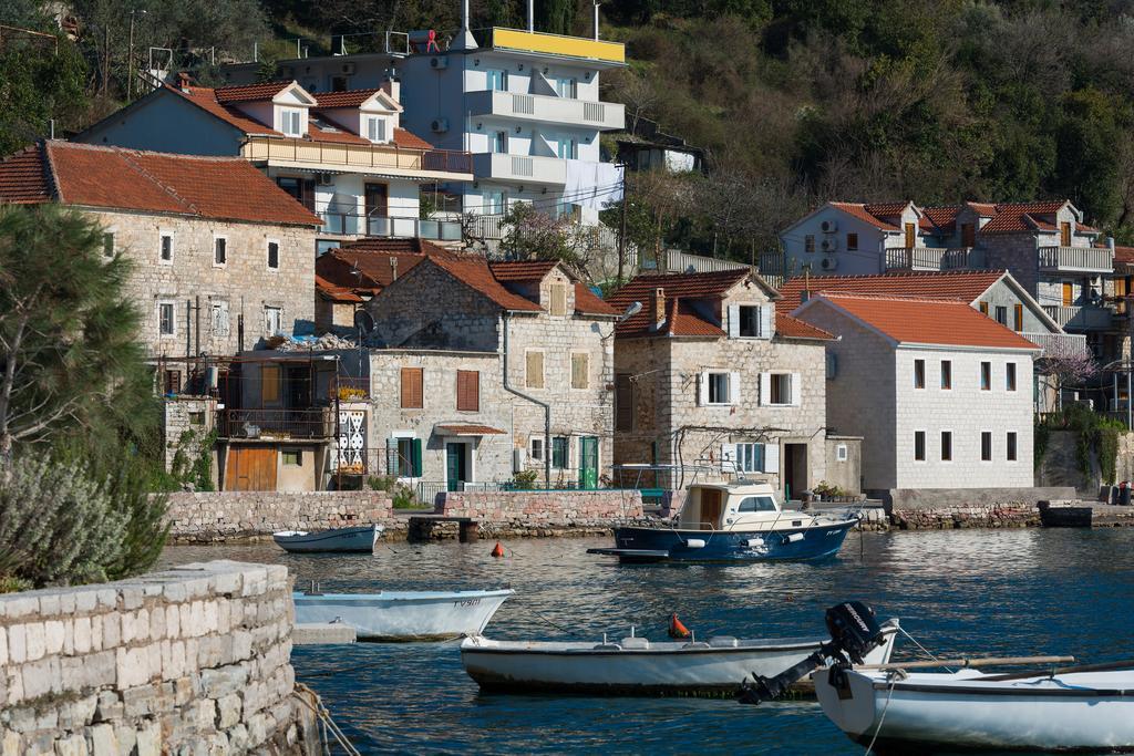 Apartments Vucinovic Τίβατ Εξωτερικό φωτογραφία