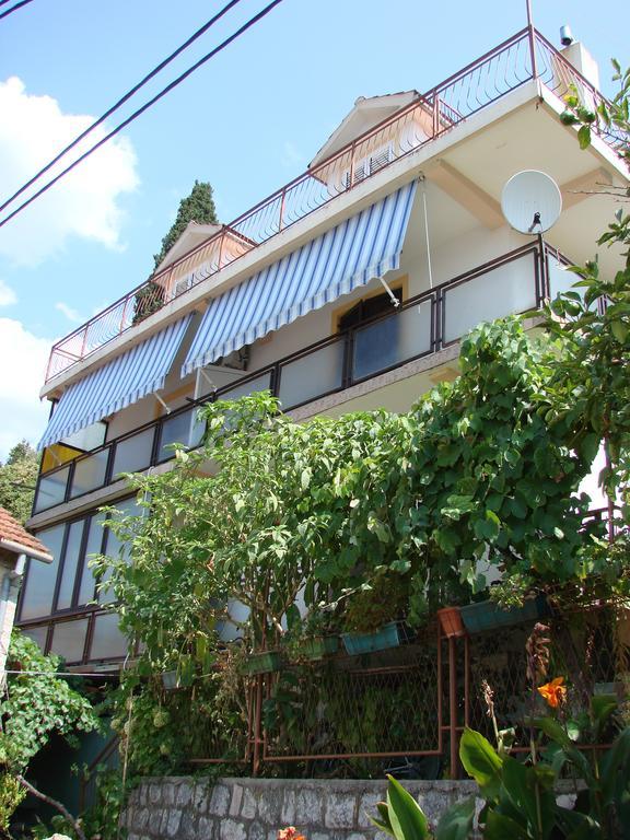 Apartments Vucinovic Τίβατ Εξωτερικό φωτογραφία